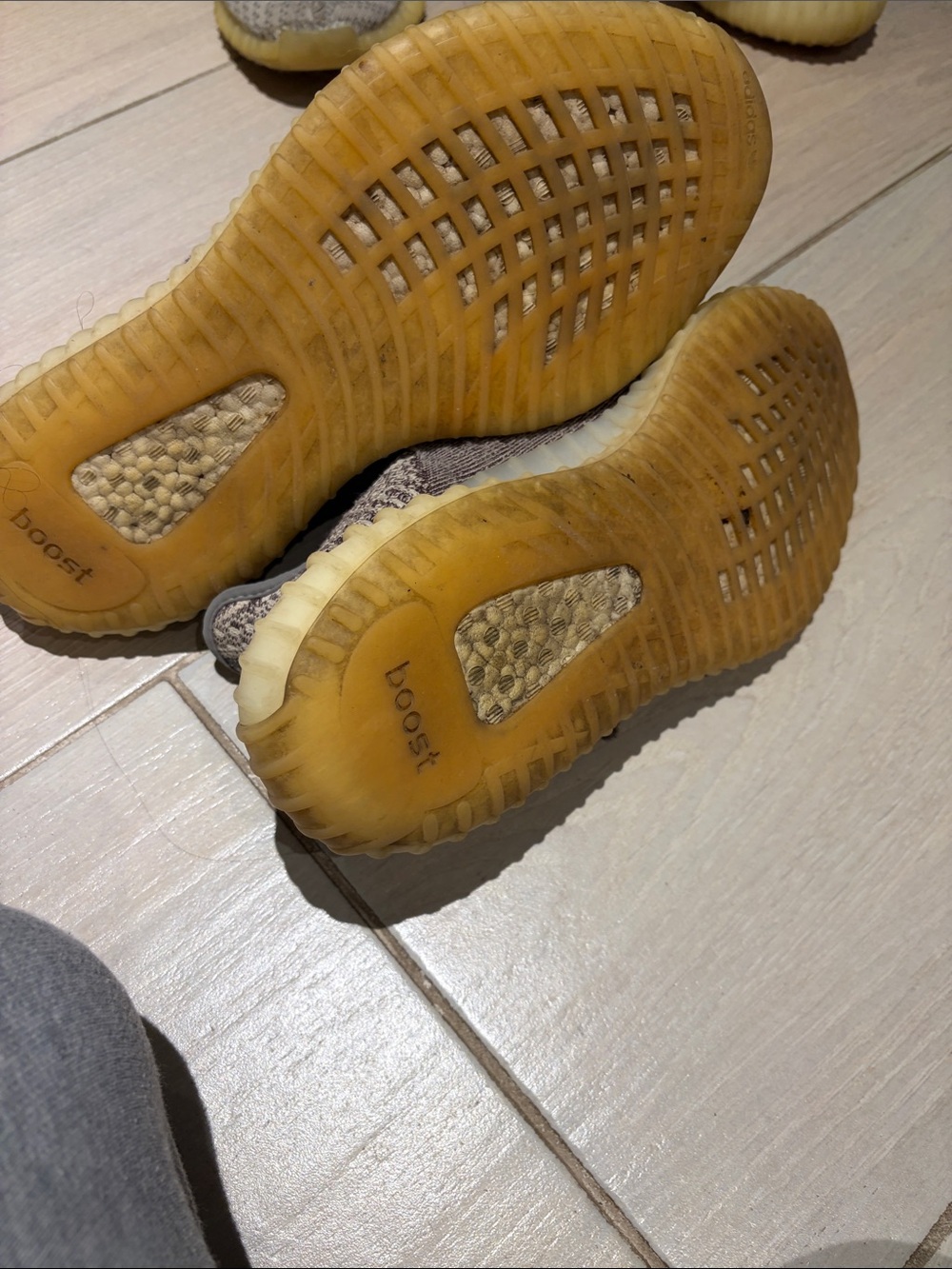 Yeezy Boost Size 11 - Picture 5 of 5